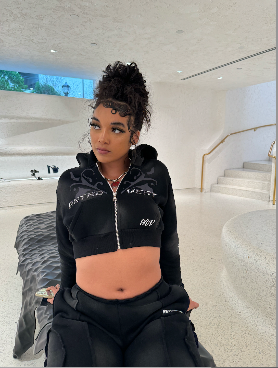 RETRO DISTRESSED CROPPED ZIP HOODIE BLACK