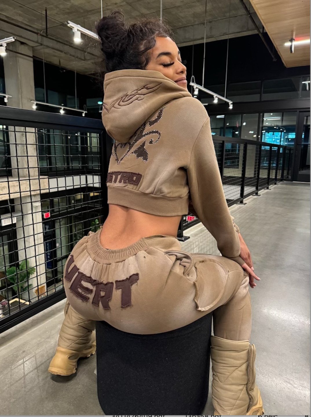 VERT DISTRESSED SAND PANTS