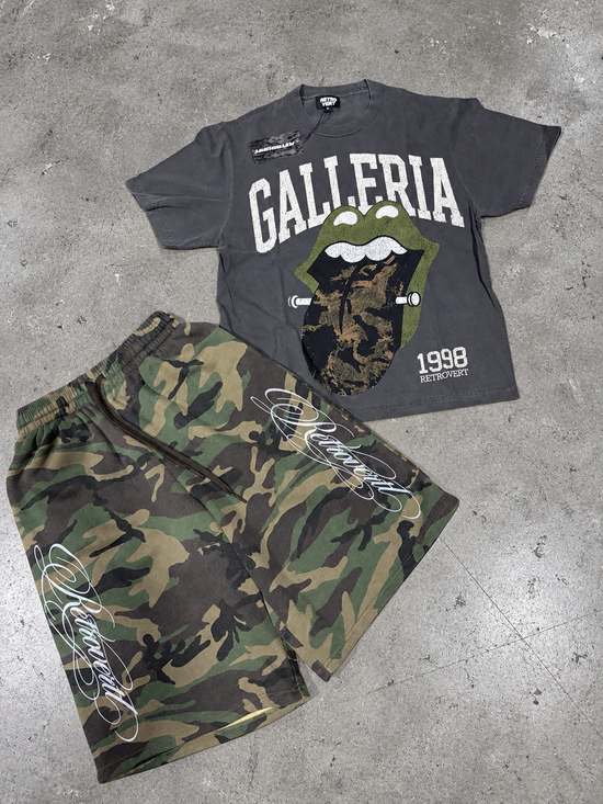 CAMO SCRIPT SHORTS